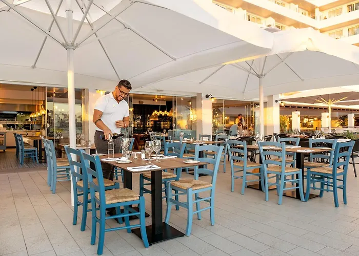 Sunwing Seafront מלון 3*