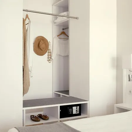 Sunwing Seafront 3*